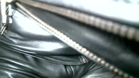 Snapshot of leathermotocross001 chatting on May 31, 4:25 pm Leathermotocross online show from May 31, 4:25 pm