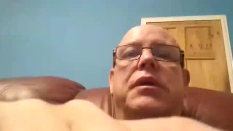 Snapshot of leatherpants68 chatting on November 9, 10:08 pm leatherpants68 online show from November 9, 10:08 pm