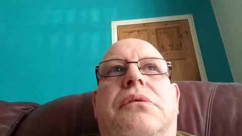 leatherpants68 online show from April 29, 3:38 pm