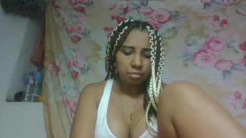 leatiana online show from April 23, 7:09 am