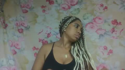 leatiana online show from April 30, 5:52 pm