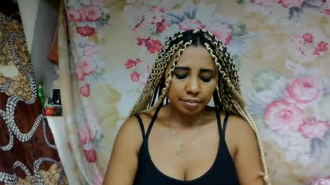 Snapshot of leatianaa chatting on June 16, 6:21 pm leatianaa online show from June 16, 6:21 pm