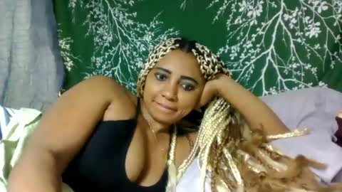 Snapshot of leatianaa chatting on June 24, 1:59 am leatianaa online show from June 24, 1:59 am