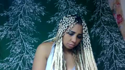Snapshot of leatianaa chatting on June 25, 5:28 pm leatianaa online show from June 25, 5:28 pm