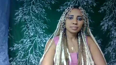 Snapshot of leatianaa chatting on July 2, 10:38 pm leatianaa online show from July 2, 10:38 pm