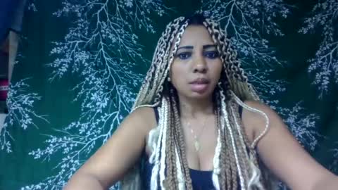 Snapshot of leatianaa chatting on July 15, 1:27 pm leatianaa online show from July 15, 1:27 pm