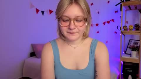 Ellie online show from March 15, 6:52 am