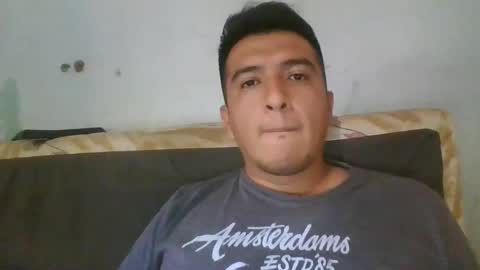 Snapshot of leche_dura122 chatting on January 18, 9:34 pm leche_dura122 online show from January 18, 9:34 pm