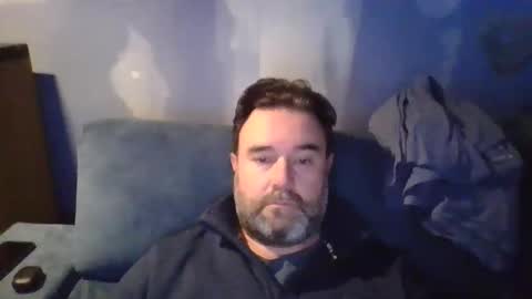 lecheare28 online show from March 24, 11:15 am