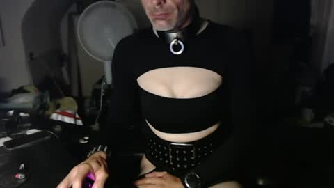 Snapshot of lederchris1403 chatting on August 6, 12:12 am Leather Dog online show from August 6, 12:12 am