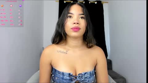 Ashley online show from February 9, 7:09 pm