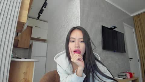 lee_chang online show from January 11, 6:46 pm