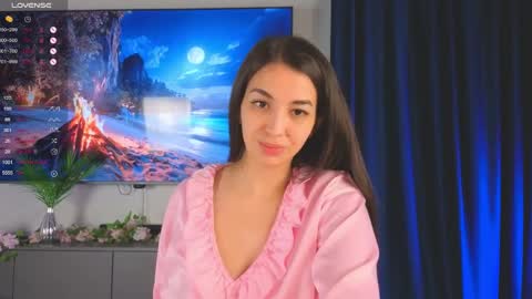 Jasmine online show from June 5, 7:19 pm