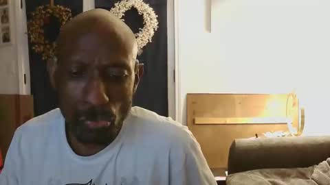Snapshot of leeguy_hugedick chatting on May 14, 6:53 am Ebony DeafGuy online show from May 14, 6:53 am