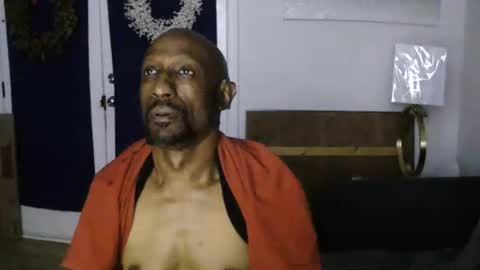 Snapshot of leeguy_hugedick chatting on May 26, 6:31 am Ebony DeafGuy online show from May 26, 6:31 am