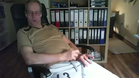 Dave online show from January 11, 12:26 am