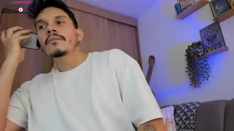 Snapshot of legolas_15 chatting on July 23, 2:04 pm Alejandro online show from July 23, 2:04 pm