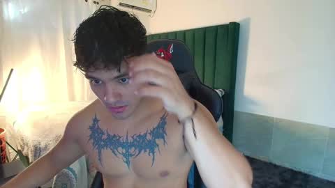  Lei  online show from November 26, 8:10 pm