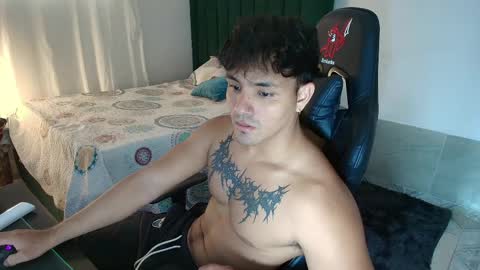  Lei  online show from May 14, 7:53 pm