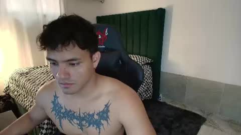  Lei  online show from July 3, 5:52 pm