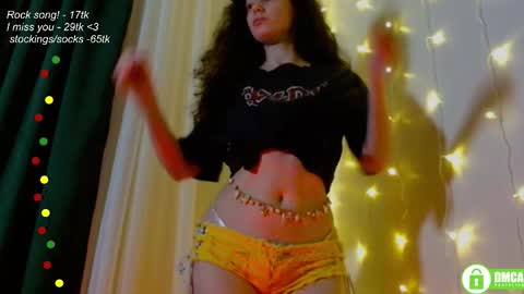 hey Im Leia and I love rock  online show from January 31, 8:18 pm