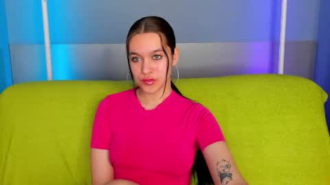 Snapshot of leiawow chatting on May 7, 9:25 am leiawow online show from May 7, 9:25 am