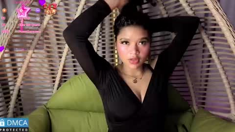 Snapshot of leidy_morales_ chatting on May 5, 11:07 am Leidy online show from May 5, 11:07 am