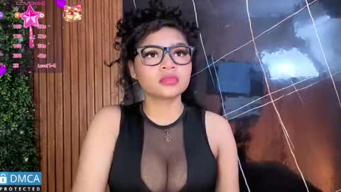 Snapshot of leidy_morales_ chatting on May 11, 11:16 am Leidy online show from May 11, 11:16 am