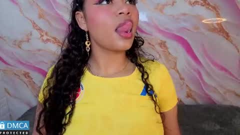 Snapshot of leidy_morales_ chatting on July 3, 11:05 am Leidy online show from July 3, 11:05 am