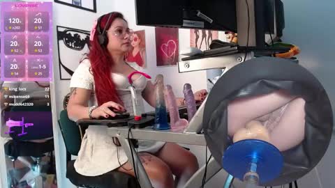 Snapshot of leidycrstnch21 chatting on March 9, 2:04 am LeidyDi223 online show from March 9, 2:04 am