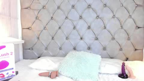 LEIGH ANGELS online show from January 4, 12:48 am