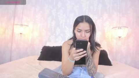 LEIGH ANGELS online show from November 12, 10:09 pm