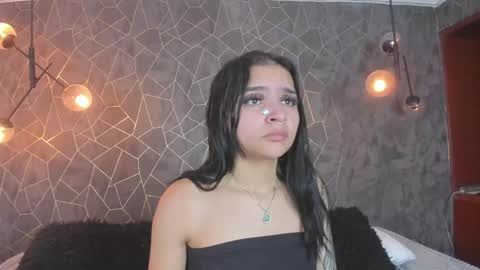 Snapshot of leigh_angels chatting on May 20, 9:43 pm LEIGH ANGELS online show from May 20, 9:43 pm