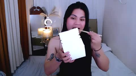 Snapshot of leighcortesi chatting on April 13, 4:45 pm Cailey online show from April 13, 4:45 pm