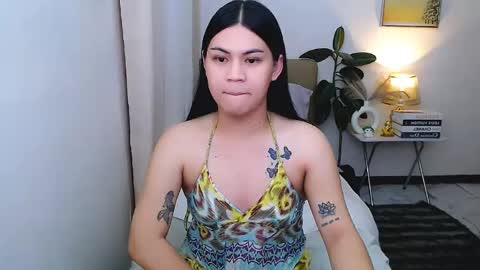 Snapshot of leighcortesi chatting on June 1, 3:30 am Cailey online show from June 1, 3:30 am
