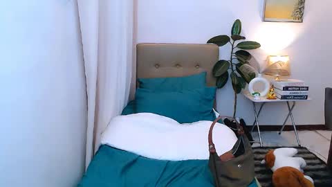 Cailey online show from June 8, 11:38 pm