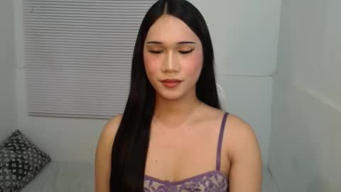 Snapshot of leighs_celine chatting on February 16, 6:04 pm leighs_celine online show from February 16, 6:04 pm