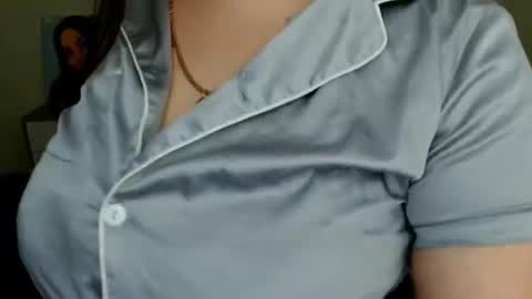 Snapshot of leila_beayte_ chatting on May 14, 4:47 pm Leila online show from May 14, 4:47 pm