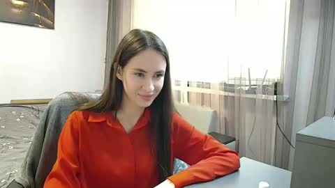 Snapshot of leila_monaco chatting on October 8, 10:57 am Leila online show from October 8, 10:57 am