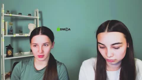 leila_viper_ online show from December 16, 1:27 pm