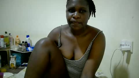 Snapshot of leilacuty13 chatting on July 5, 7:04 am leilacuty13 online show from July 5, 7:04 am