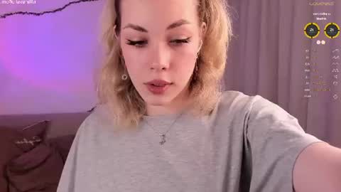 leilalafleur_ online show from June 12, 4:33 am