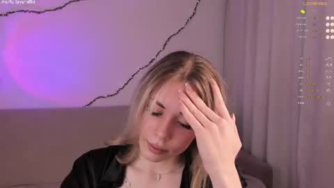 leilalafleur_ online show from June 15, 7:43 am
