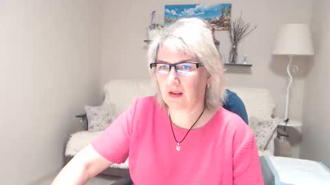 Snapshot of leilamays chatting on May 12, 3:36 am Leila Kinky online show from May 12, 3:36 am