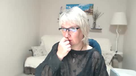 Snapshot of leilamays chatting on May 14, 5:14 am Leila Kinky online show from May 14, 5:14 am