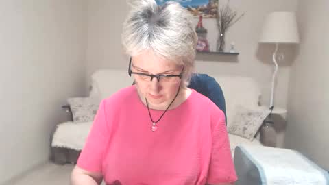 Snapshot of leilamays chatting on May 16, 4:09 am Leila Kinky online show from May 16, 4:09 am