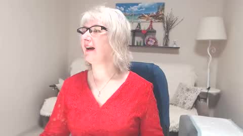 Snapshot of leilamays chatting on May 22, 3:57 am Leila Kinky online show from May 22, 3:57 am
