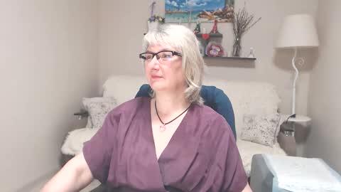 Snapshot of leilamays chatting on June 6, 4:50 am Leila Kinky online show from June 6, 4:50 am