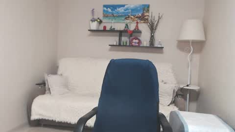 Snapshot of leilamays chatting on July 14, 9:25 am Leila Kinky online show from July 14, 9:25 am