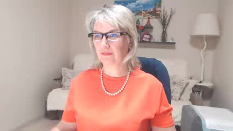 Snapshot of leilamays chatting on July 26, 5:59 am Leila Kinky online show from July 26, 5:59 am